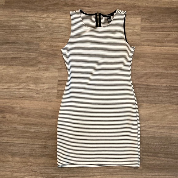 Forever 21 Dresses & Skirts - NEW never worn striped sleeveless dress. BUNDLE 4 ITEMS FOR $12!